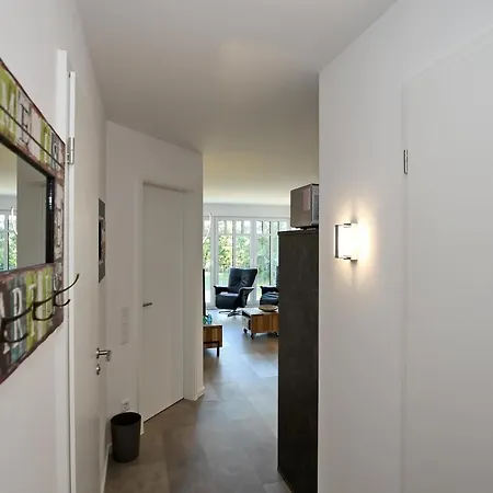 Linden-palais 18 *